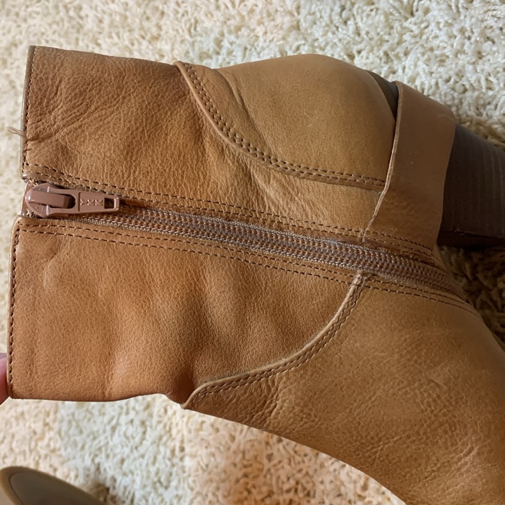 NINE WEST HERE WE GOO LEATHER UPPER BUCKLEGOLD HARDWARE SZ 7.5 tan cowboy boot - Picture 8 of 15